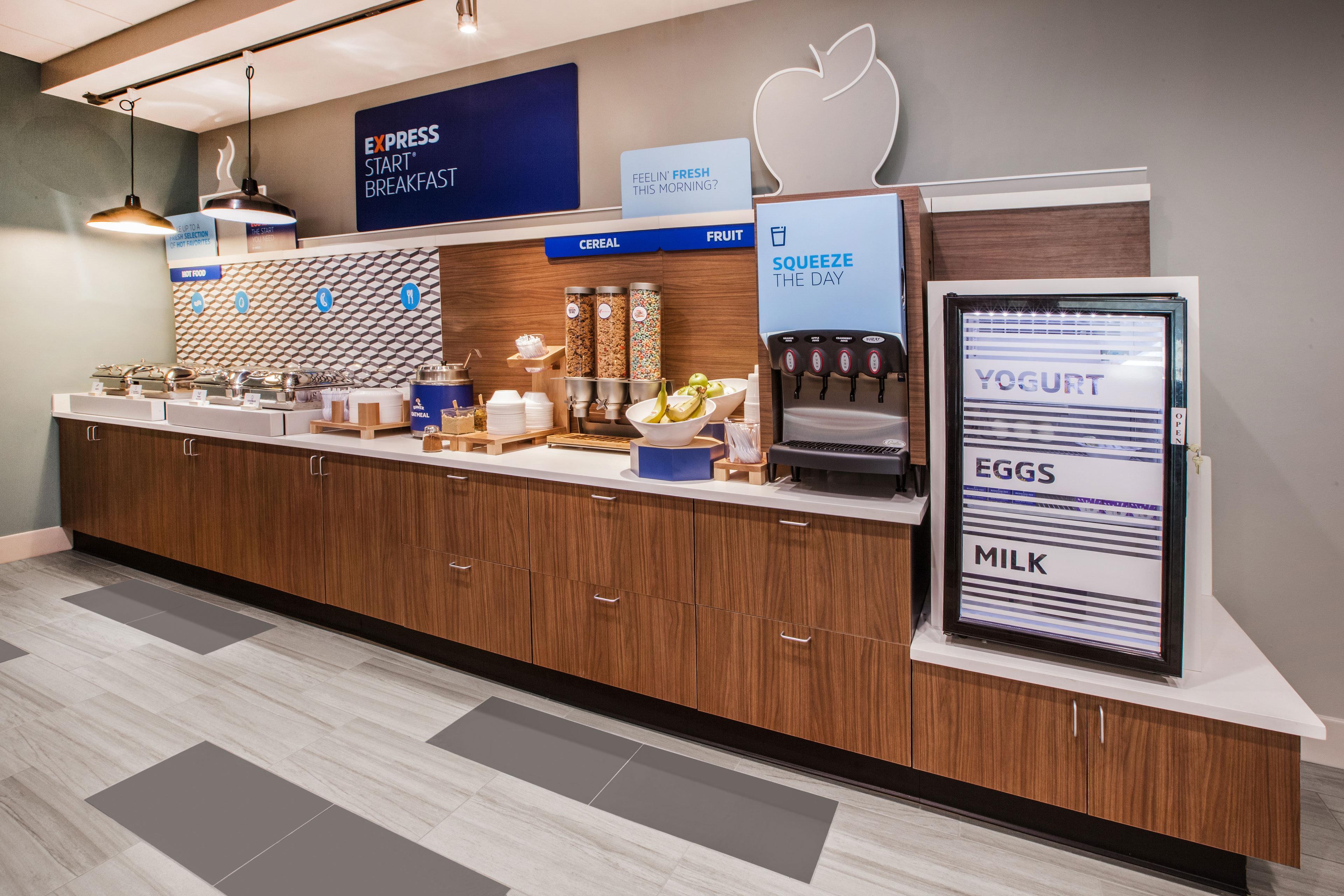 Holiday Inn Express Hotel & Suites Dieppe Airport By Ihg Moncton Exterior foto