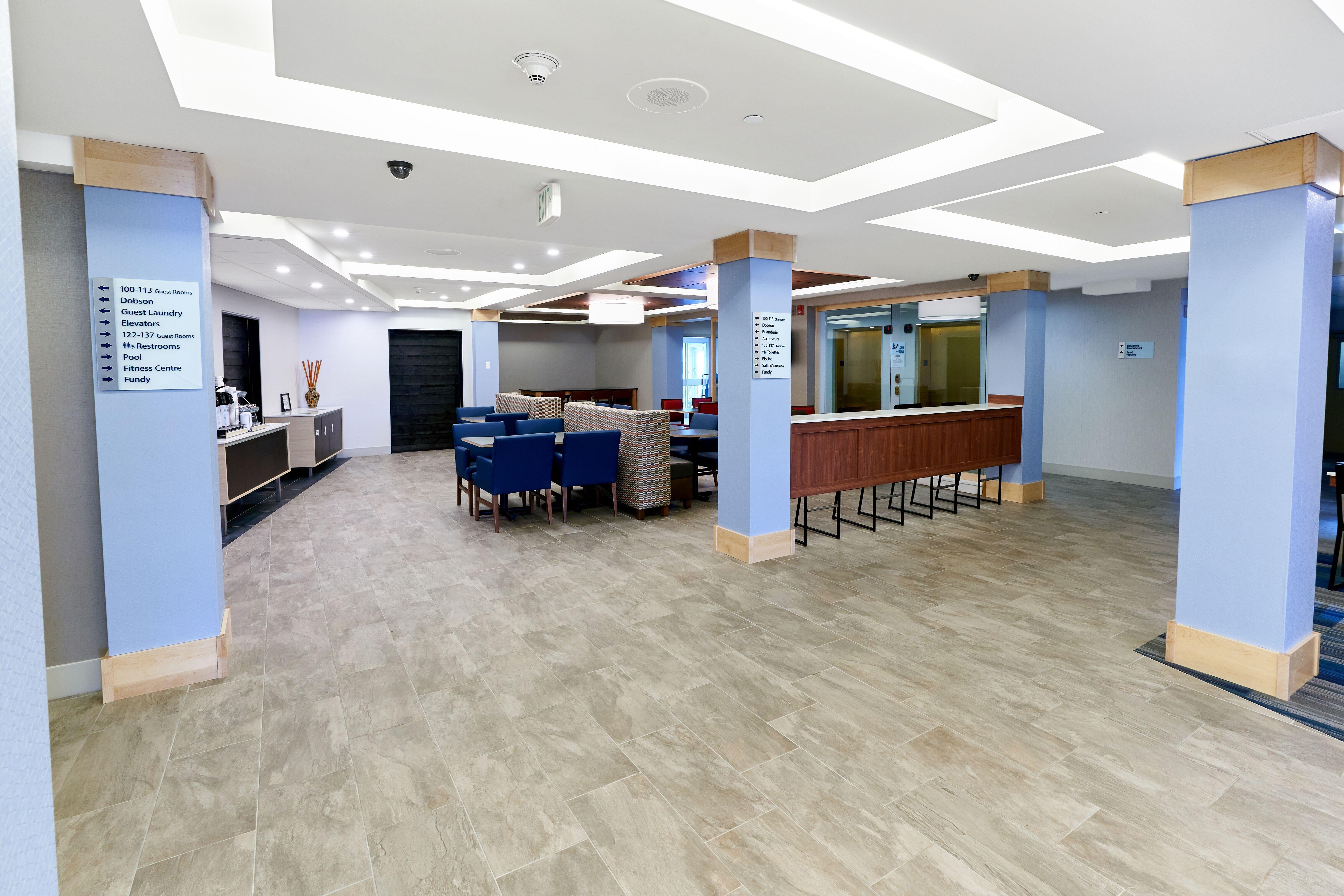 Holiday Inn Express Hotel & Suites Dieppe Airport By Ihg Moncton Exterior foto