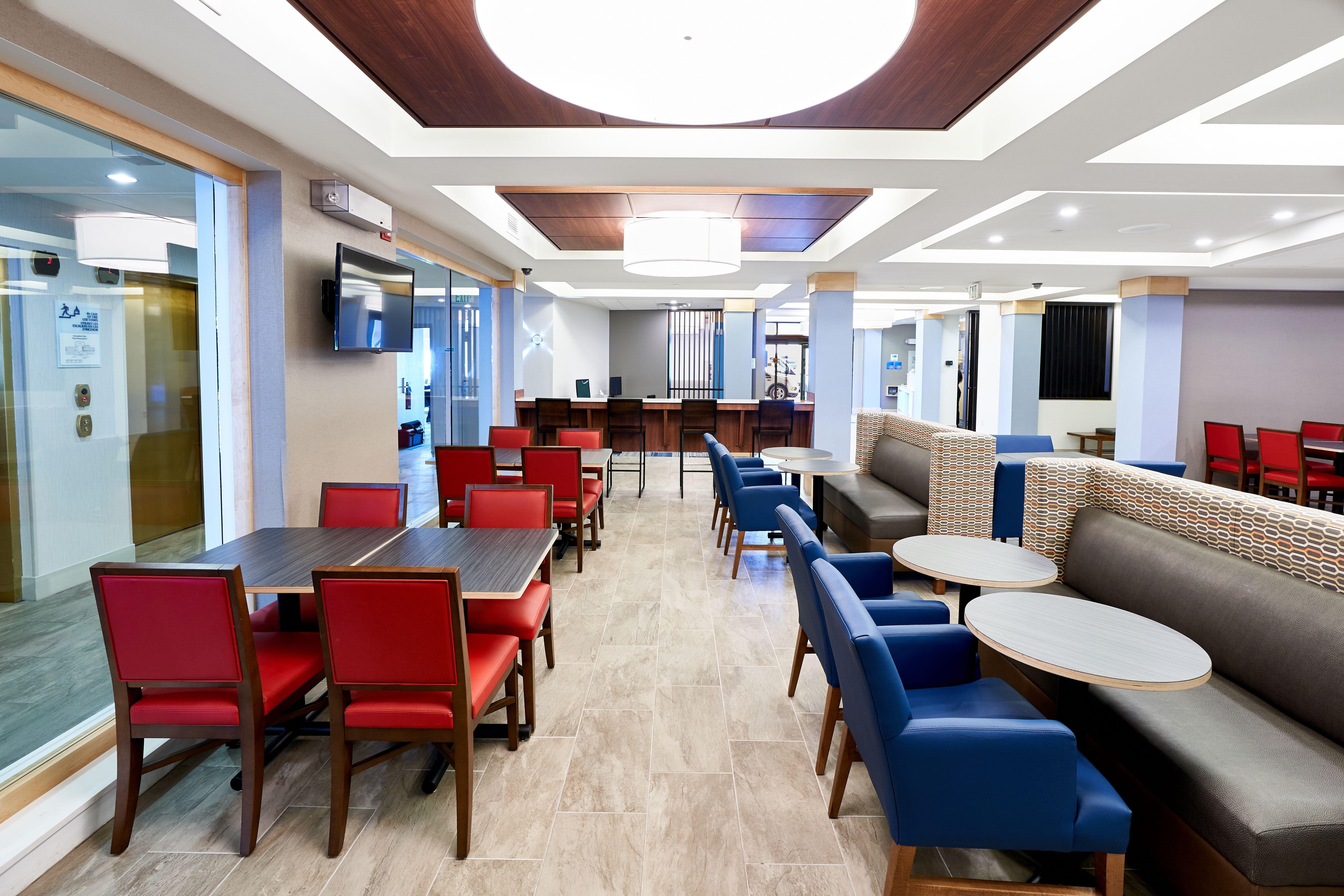 Holiday Inn Express Hotel & Suites Dieppe Airport By Ihg Moncton Exterior foto