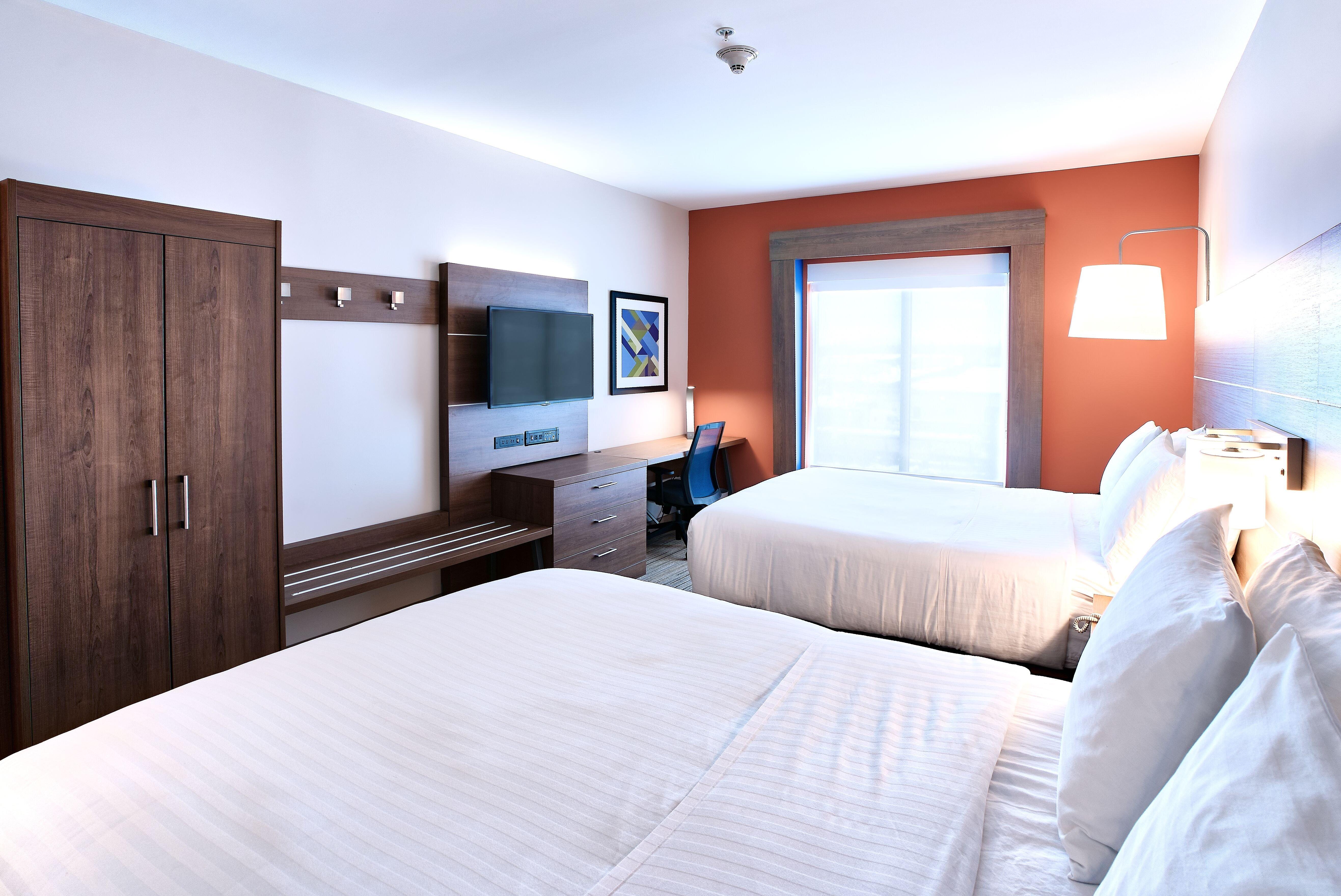 Holiday Inn Express Hotel & Suites Dieppe Airport By Ihg Moncton Exterior foto