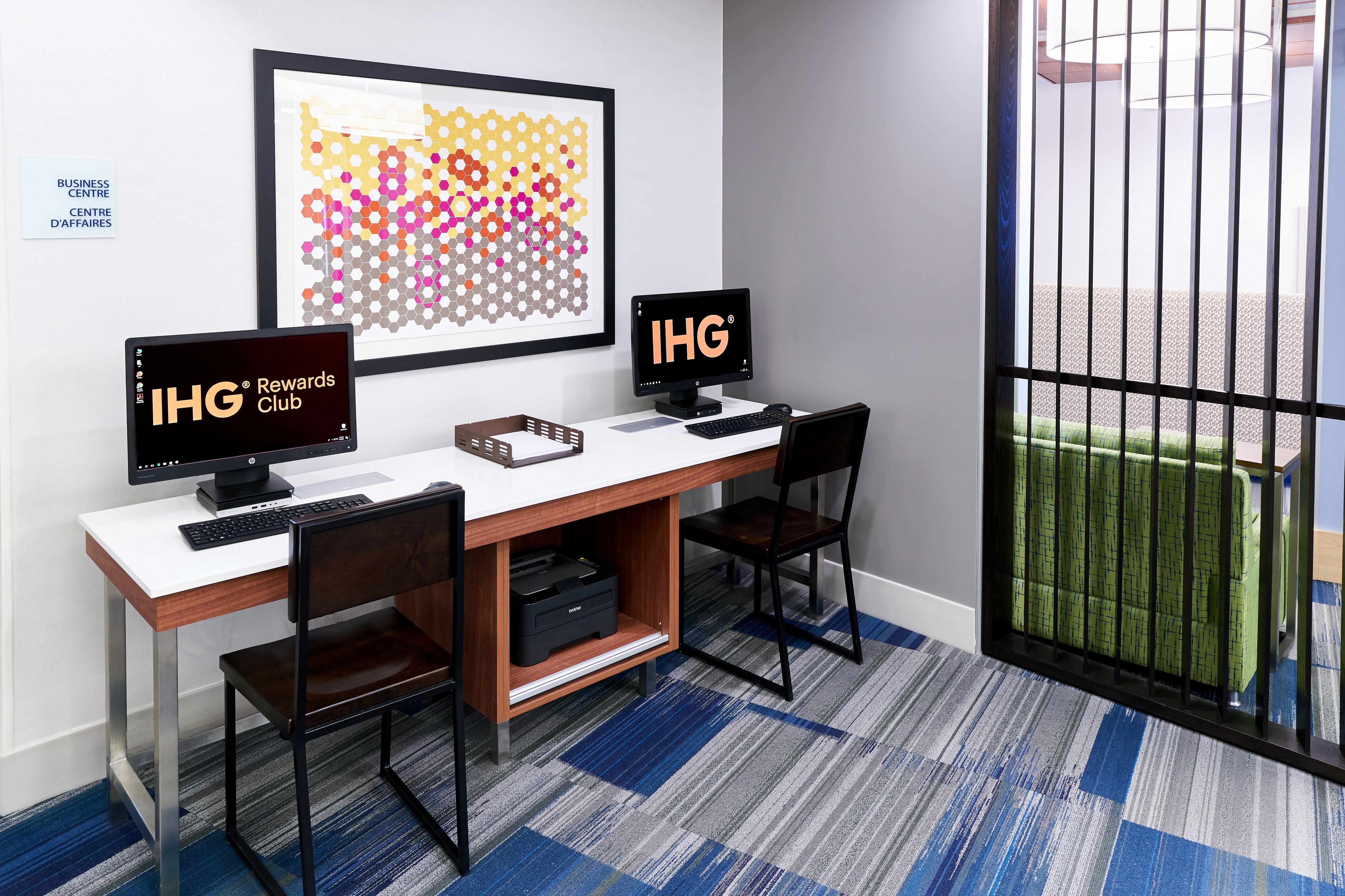 Holiday Inn Express Hotel & Suites Dieppe Airport By Ihg Moncton Exterior foto